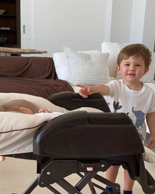 Александр Овечкин и Анастасия шубская с детками. 05