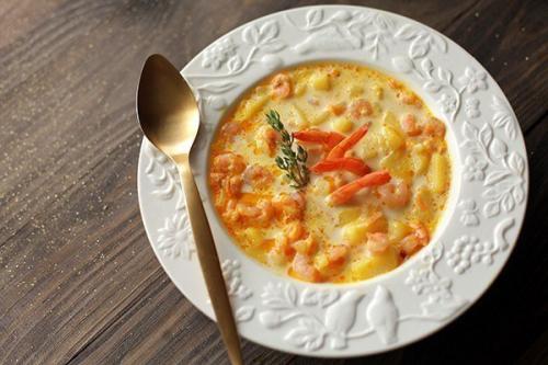 Сырный суп с креветками. Сырный суп с креветками.