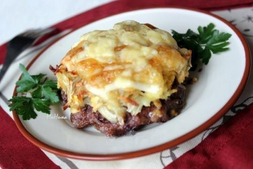 Стожки - блюдо из мясного фарша. Стожки - блюдо из мясного фарша.