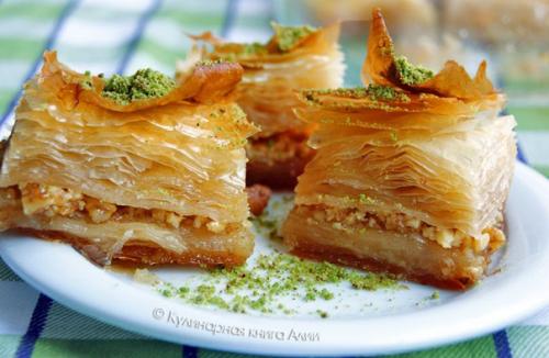 Баклава турецкая.

Для приготовления пахлавы нужно: 

