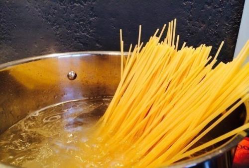 Спагетти с курицей в томатном соусе. 01 Спагетти с курицей в томатном соусе. 01