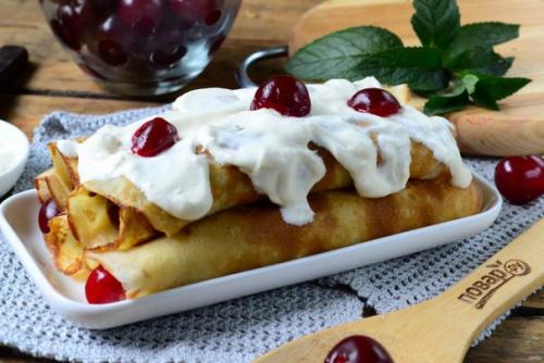 Блины с вишней под сметаной. 09 Блины с вишней под сметаной. 09