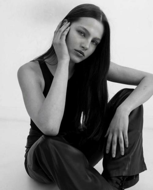 Джареда лето застукали в Италии на романтическом свидании с молодой российской моделью. 05