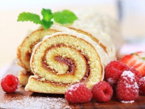 5 рецептов вкуснейших домашних бисквитных рулетов. 02