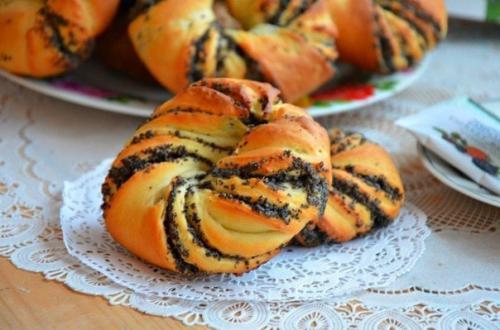 Булочки с маком. Булочки с маком.