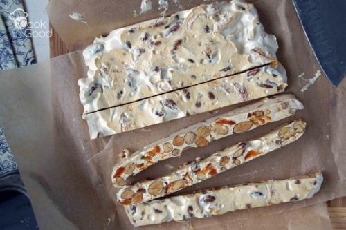 Мягкая нуга с орехами и курагой. 06