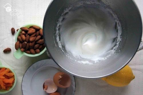 Мягкая нуга с орехами и курагой. 02