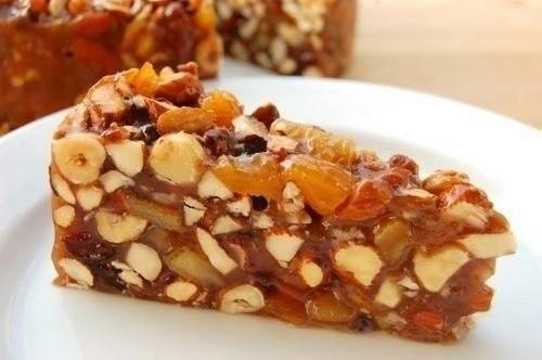 Панфорте.  Ингредиенты:  125 гр фундука.