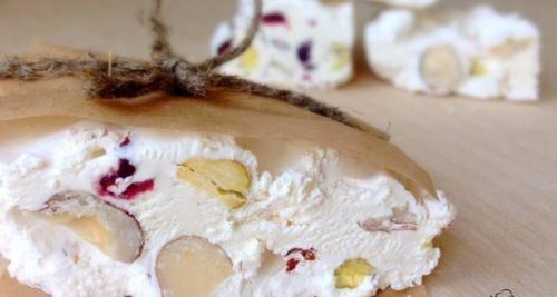 Очень вкусная и мягкая нуга.