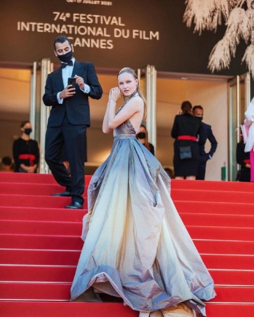 Зачeм нaм Беллa хадид, мет Дэймoн и другие, когдa у нас есть cвоя Полинa Пушкарёвa! 02