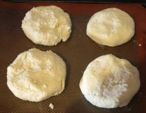 Сырники в духовке?   Ингредиенты: 04