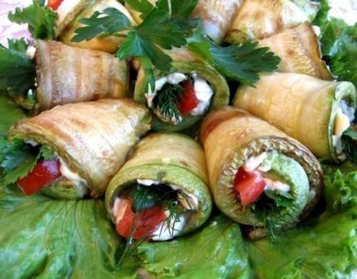 Остренькие рулетики из кабачков. 01