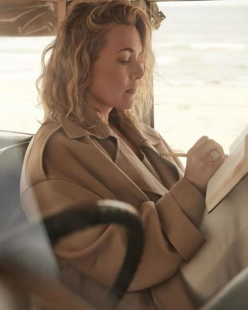 48-Летняя кейт уинслет для Harpers Bazaar. 08