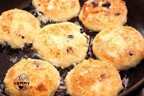 Сырники с манкой и изюмом. 05 Сырники с манкой и изюмом. 05