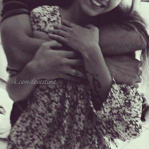 Жить вместе.  Просыпаться по выходным в двенадцать. 02