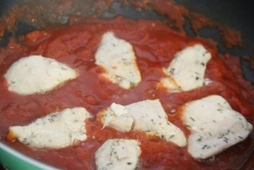 Куриная грудка с помидорами на сковороде. 06 Куриная грудка с помидорами на сковороде. 06