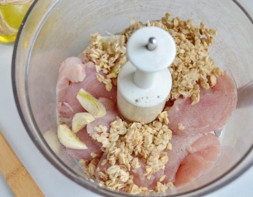 Куриные котлеты с Овсянкой и сметанным соусом. 01 Куриные котлеты с Овсянкой и сметанным соусом. 01