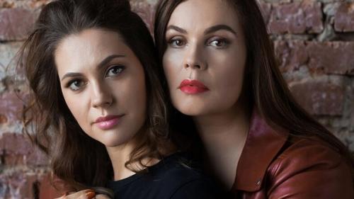 Дочь Екатерины Андреевой одно лицо с мамой, красотки. 02