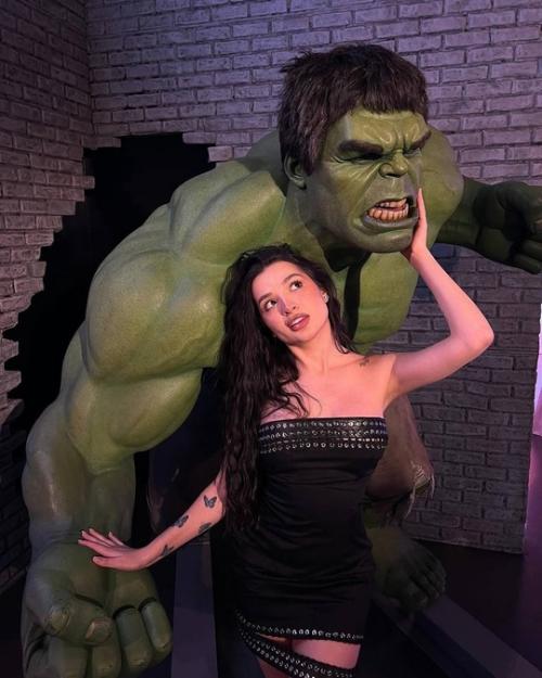 Амина тендерлибае себе звезду на улице голливуда создала. 03