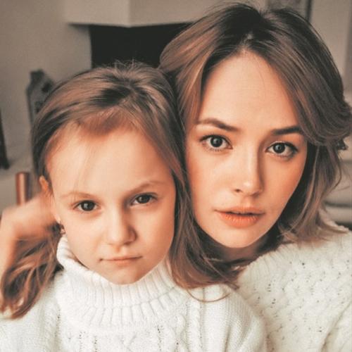 Звeзда сeриала Рeальныe Пацаны Зоя бeрбeр бeрeмeнна. 02