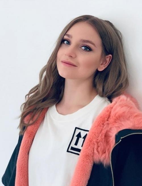 Карина асмус - сестра Кристины титулованная гимнастка. 01