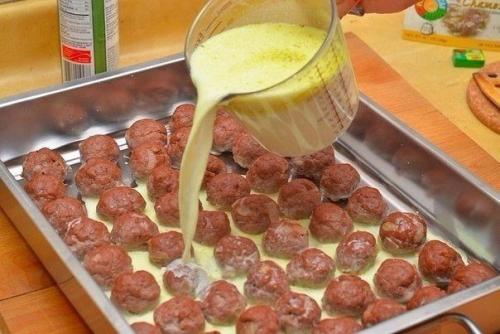 Шарики из говяжьего фарша под сливочным соусом. 05