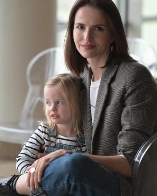 Замечательная семья!  Сергей Безруков и Анна матисон. 02