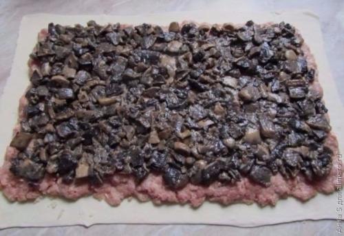 Мясной рулет с грибами в слоеном тесте. 07 Мясной рулет с грибами в слоеном тесте. 07