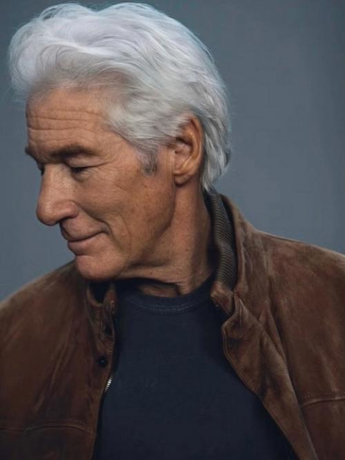 75-Летний Ричард Гир и его молодая жена Александра Сильва в новой фотосессии. 03