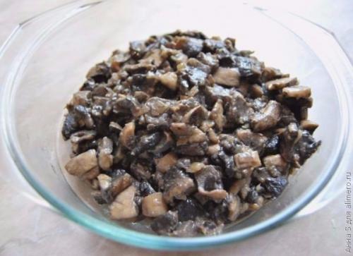 Мясной рулет с грибами в слоеном тесте. 04 Мясной рулет с грибами в слоеном тесте. 04