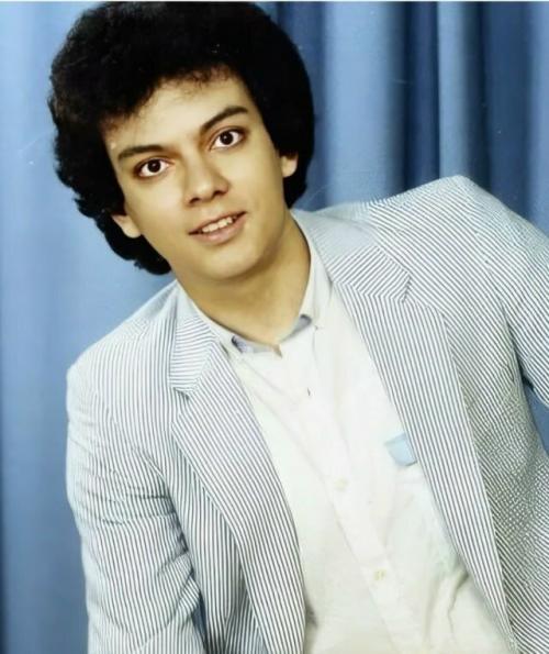 В интернете вновь активизировались конспирологи, обсуждающие внешнее сходство сына Анастасии стоцкой и Филиппа Киркорова.

