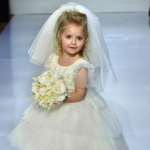 Все таки дочка у Аллы Пугачевой с Максимом Галкиным очень красивая! 03