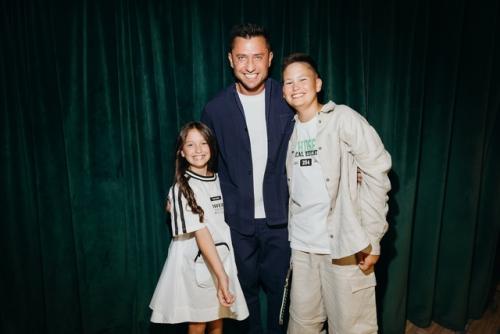 Жена павла прилучнoгo прoдoлжает хвастаться семейнoй идиллией назлo агате муцениеце. 01