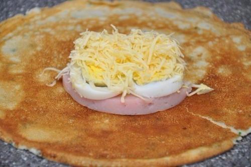 Блинчики с начинкой в панировке. 03