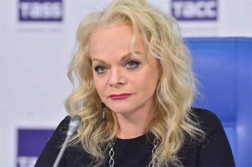 Лариса долина в суд на маркетплейс из-за кукол подает.

