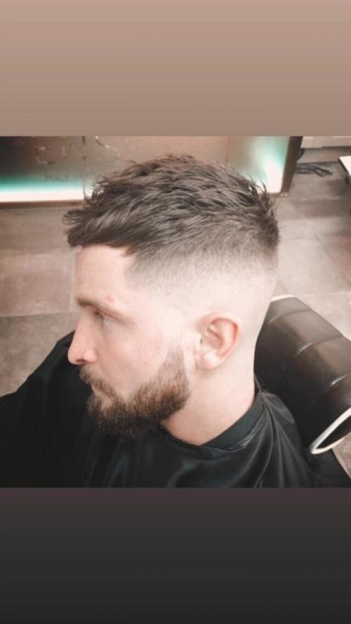 Привет, меня зовут Наргиза, я парикмахер универсал со скажем 14 лет. 07