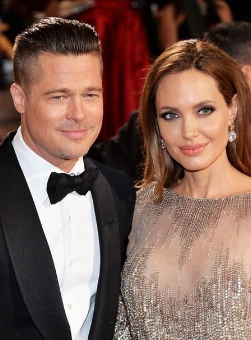 Самой красивой голливудской парой первых двух десятилетий 21 века признали Анджелину Джоли и Брэда питта. 05