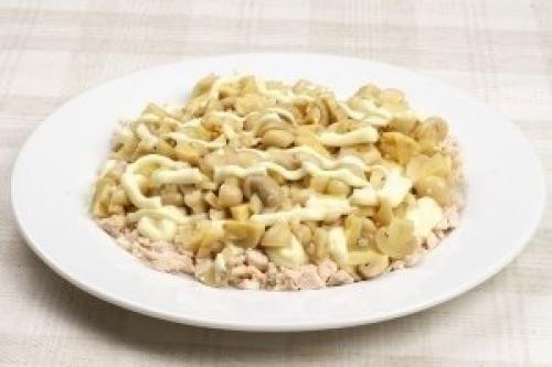 Салат Подсолнух.  Наверное, многие слышали об этом салате, но далеко не каждому приходилось готовить его лично. 06