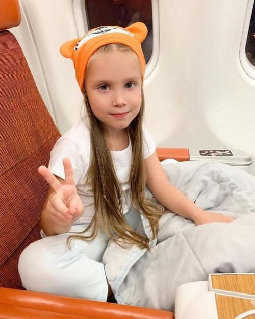 Прелестная дочурка Кристины асмус и Гарика харламова. 04