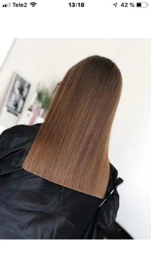 Привет, меня зовут Наргиза, я парикмахер универсал со скажем 14 лет. 01