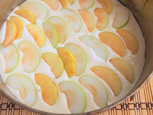 Бисквитный пирог с яблоками. 05 Бисквитный пирог с яблоками. 05