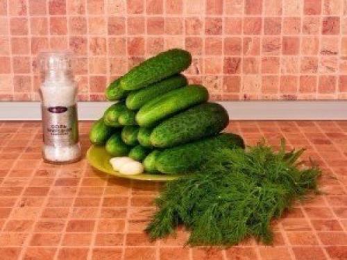 Малосольные огурцы без рассола. 01 Малосольные огурцы без рассола. 01