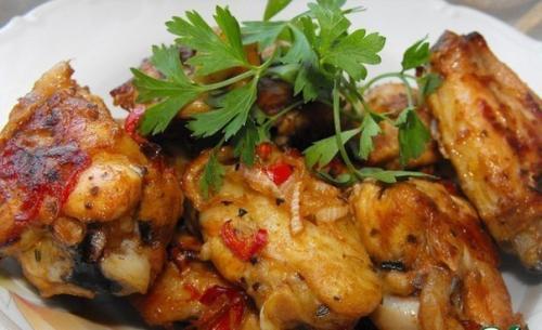 Чесночные куриные крылышки. Чесночные куриные крылышки.