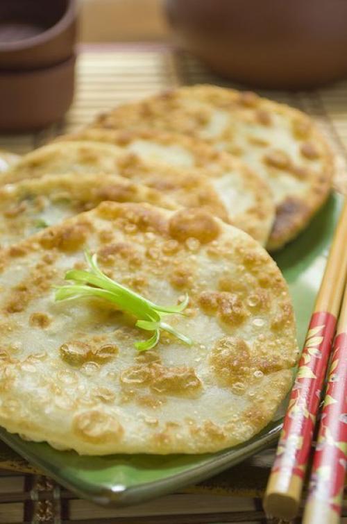 Китайские лепешки с зеленым луком. Китайские лепешки с зеленым луком.