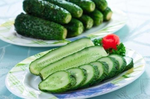 Малосольные огурцы без рассола. Малосольные огурцы без рассола.