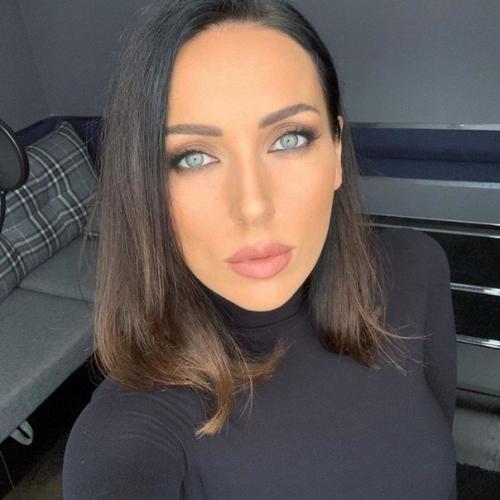 Алсу показала себя в образе блондинки. 02