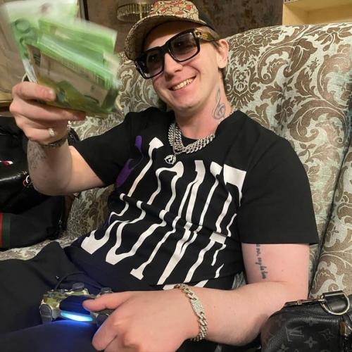 В ленинградской области задержали рэпера Yung Trappa за изнасилование. 02