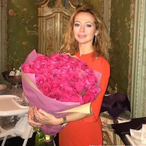 Очаровательная и талантливая актриса Елена Захарова 45-летие отпраздновала. 01