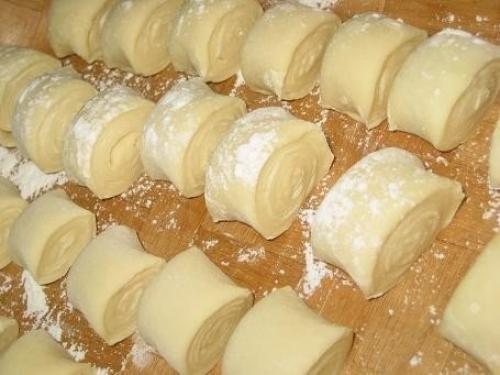 Штрули. Ингредиенты: - 0. 5 стакана кипяченой воды чуть теплой. 01 Штрули. Ингредиенты: - 0. 5 стакана кипяченой воды чуть теплой. 01