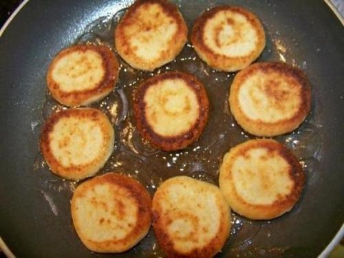 Сырники с манкой. 06